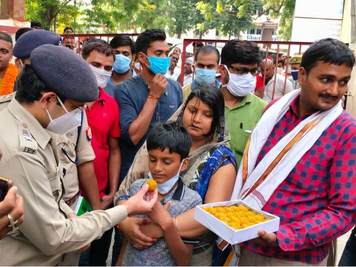 UP Police News Uttar Pradesh (UP) Police Rescue Kidnapped Child In