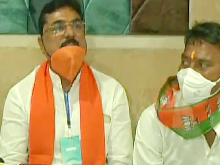 मीडिया से कहा - 15 महीने की सरकार में कमलनाथ ने प्रदेश के विकास को अवरुद्ध किया।