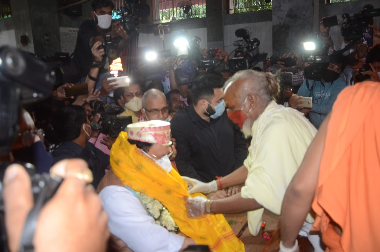 'पटना के कोतवाल' के कहे जानेवाले हनुमानजी के दरबार में नड्डा ने हाजिरी लगाई।