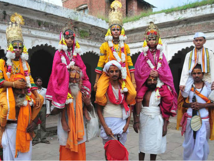 रामनगर की रामलीला का एक दृश्य।