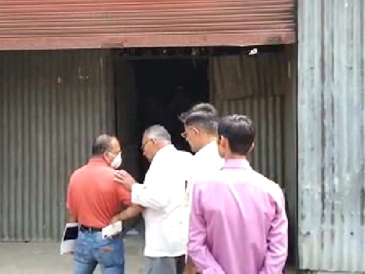 निगम के साथ प्रदूषण नियंत्रण बोर्ड ने भी कार्रवाई की।