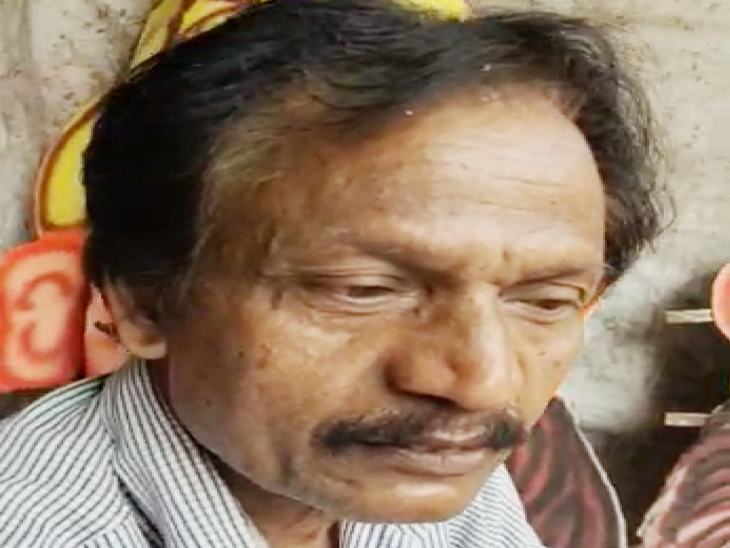 रावण बना रहे दिलीप बोले- कोराेना के कारण कोई काम ही नहीं है।