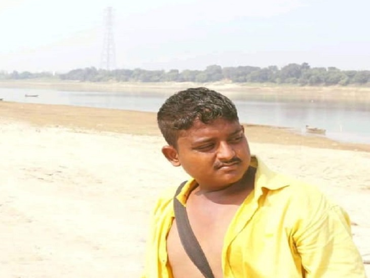 अमित गाइन दोस्तों के साथ दुर्गा विसर्जन के कार्यक्रम में शामिल हुआ था।सूत्रों की मानें तो युवकों के गुटों में यही झगड़ा हुआ था।