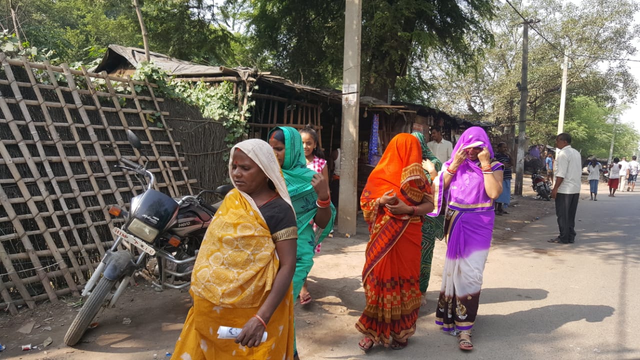 पहले चरण के मतदान के लिए महिलाओं में काफी उत्साह