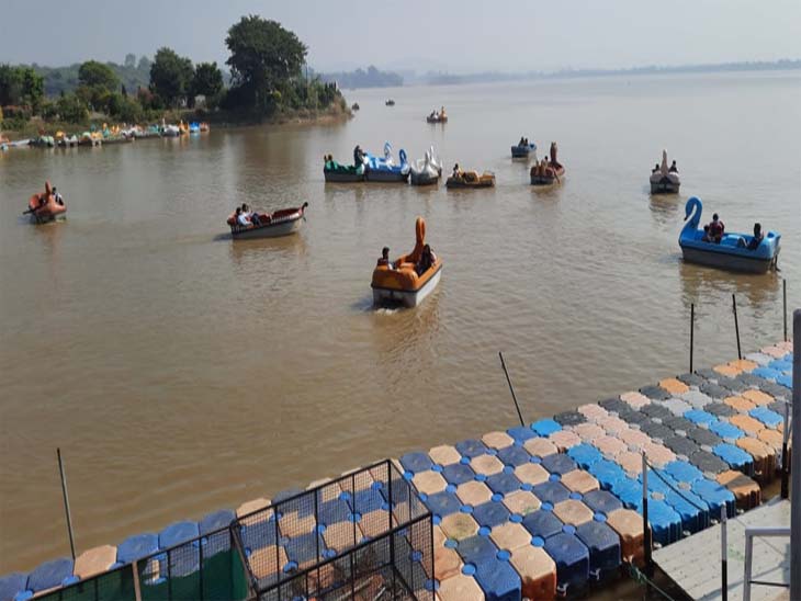 चंडीगढ़ सुखना लेक पर आज से बोटिंग शुरू हो गई