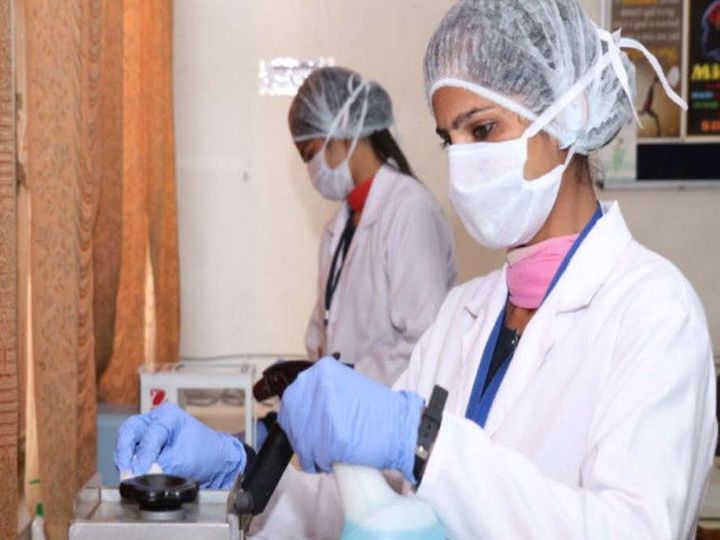 राजकोट में 16 जुलाई से अब तक 1.5 लाख रेपिड टेस्ट हुए हैं।