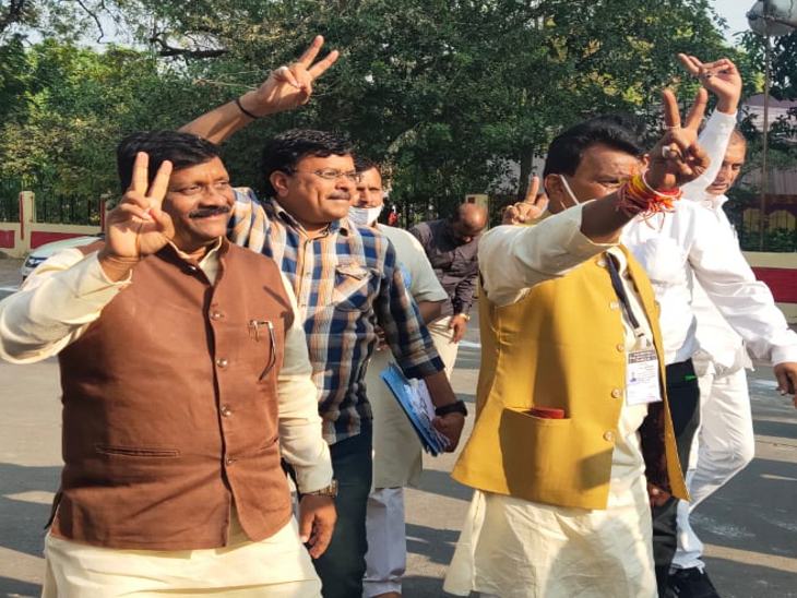 सिलावट के साथ पूरे समय नजर आए सोनकर।