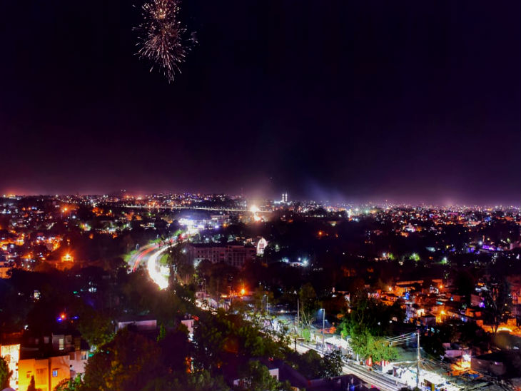 दिवाली पर भोपाल का खूबसूरत नजारा। फोटो - आकाश दुबे