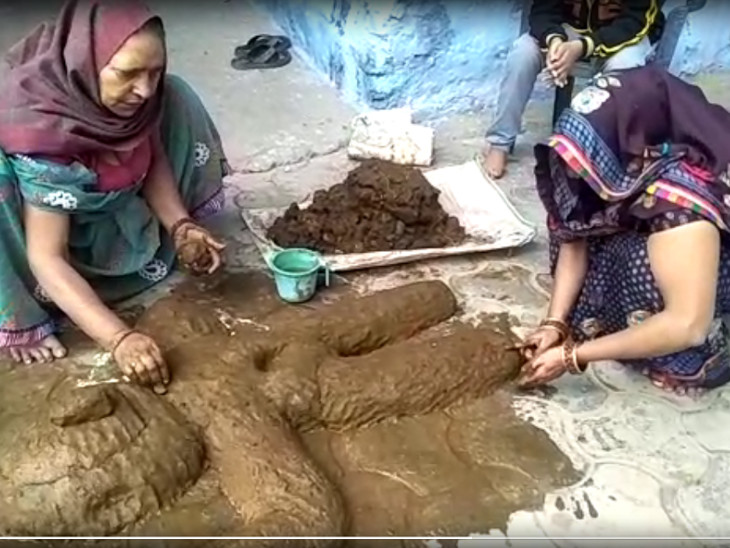  घर-घर में गाय के गोबर के गोवर्धन बनाकर विधि-विधान से पूजे गए।