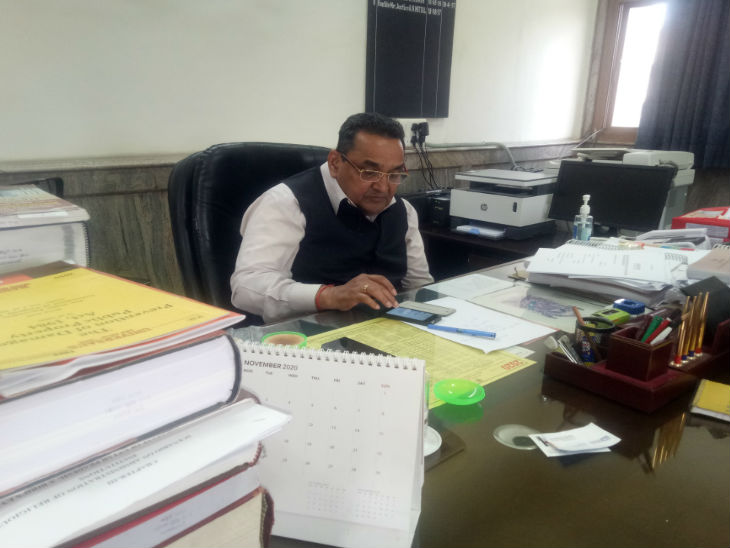 स्टेट लॉ कमीशन के चेयरमैन ने कहा शादी के लिए धर्म परिवर्तन जरूरी नहीं