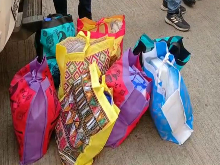 टीम को ये दिया गया किट, जिसमें भरना होगा डाटा