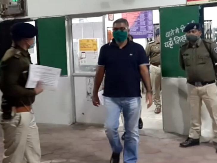 रात 2 बजे तक आईजी ने विजयनगर थाने में ड्रग माफियाओं से पूछताछ की।
