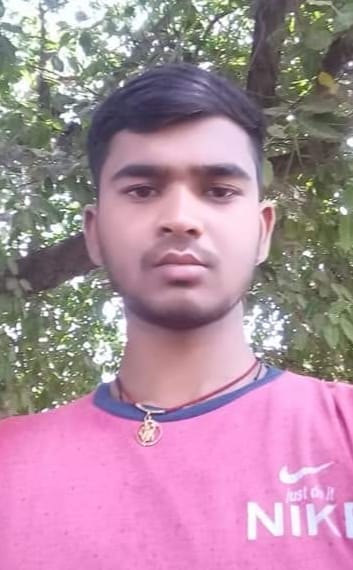मृतक अजीत कुमार की फाइल फोटो।