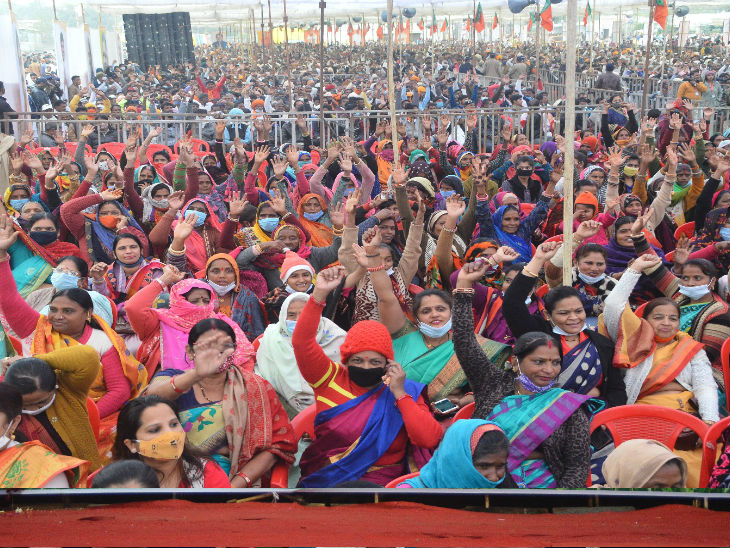 सम्मेलन में महिलाओं ने बढ़-चढ़ कर भाग लिया