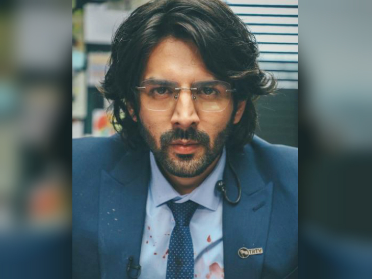 Karthik Aryan shared his first look with 'Dhamaka', said - Meet 'Arjun Pathak'; Journalist will be seen in the film Funny Jokes Karthik Aryan shared his first look with 'Dhamaka', said - Meet 'Arjun Pathak'; Journalist will be seen in the film Funny Jokes