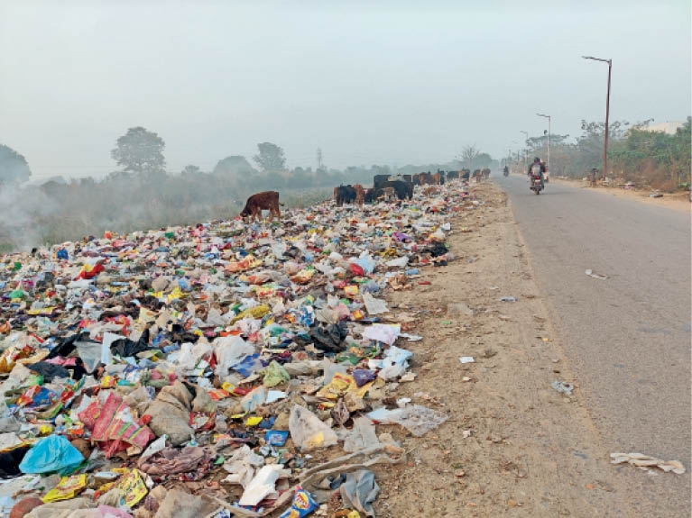 Dumping ground made in river instead of dumping garbage in Nayagaon