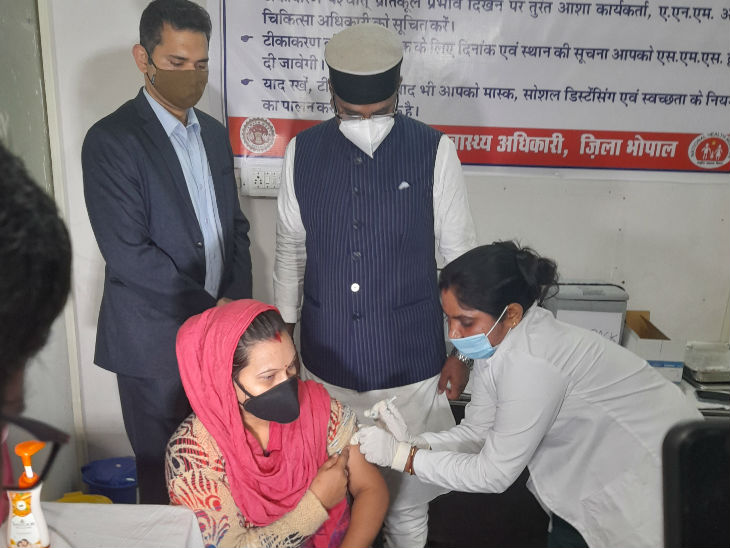 भोपाल में ड्राय रन के दौरान चिकित्सा शिक्षा मंत्री विश्वास सारंग भी मौजूद रहे।