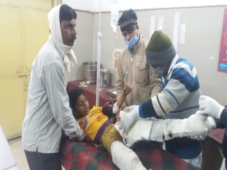 फोटो - ट्रक की टक्कर से घायल हुआ 13 वर्षीय बालक