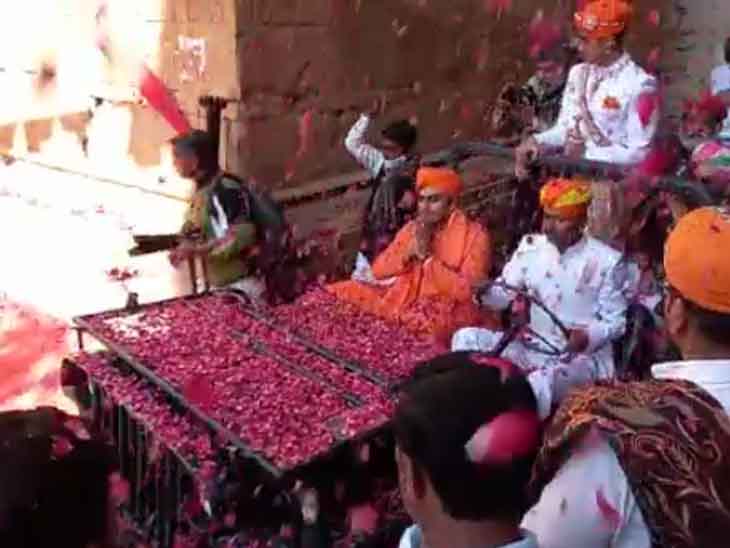 Chaitanya Raj The new Maharawal of Jaisalmer royalty, Chaitanyaraj Singh was crowned