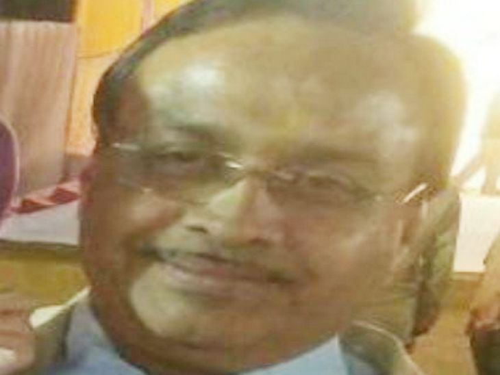 निलंबित खाद्य अधिकारी आरसी मीणा।