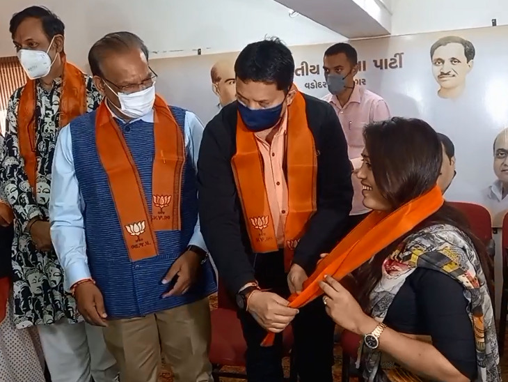 ट्रांसजेंडर समुदाय ने चुनाव लड़ने की भी तैयारी बताई।