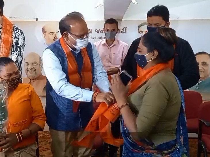 बीजेपी ने ट्रांसजेंडर समुदाय को पार्टी से जोड़ने का कार्यक्रम आयोजित किया था।