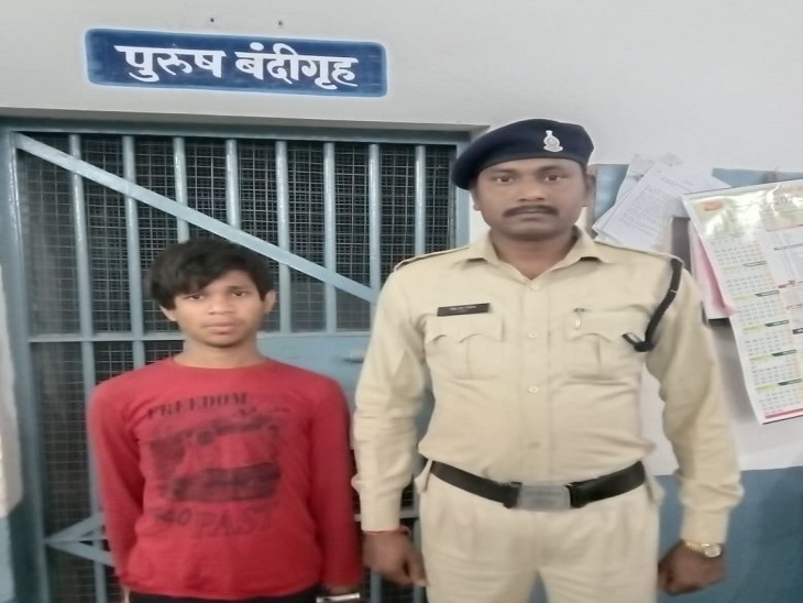 टुकेश को पुलिस ने गिरफ्तार कर कोर्ट में पेश किया फिलहाल वो रिमांड पर जेल भेज दिया गया है।