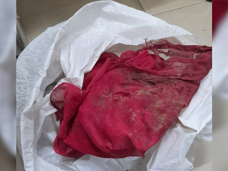 इजराइली दूतावास के पास मौके से मिला दुपट्‌टा।