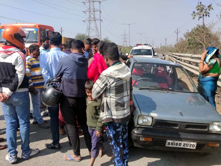 Jamshedpur Road Accident; Car Damage After Hit By Truck, Five People Narrowly Escaped जमशेदपुर