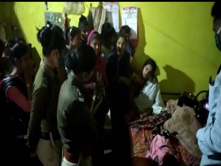 दो साल की मासूम नायरा की लाश देख मां का विलाप सुनकर लोगों की आंखें भर आई।