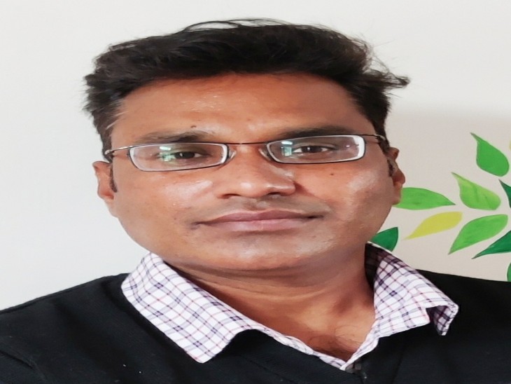GMSS-41 में टीचर आनंद देव।
