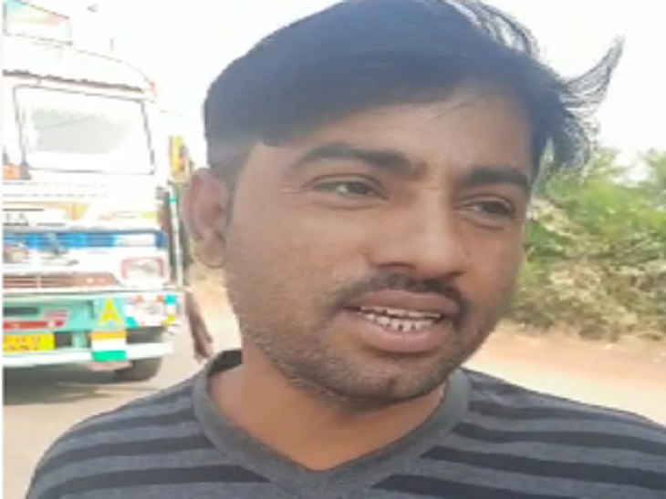 निलेश महराष्ट्र के अहमदनगर के रहने वाले हैं, उन्होंने बताया वहां भी किसान परेशान है।