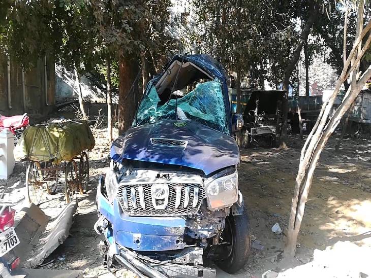 हादसे में क्षतिग्रस्त शेखर की गाड़ी।