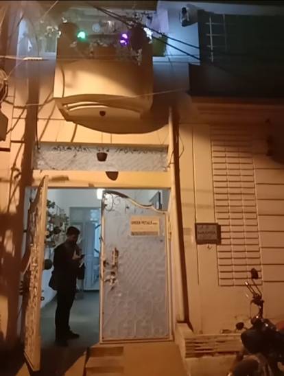 पटेल नगर में अशोक माखीजा के इसी मकान में ठहरी थी दोनों युवतियां, दूसरी मंजिल पर रूम किराये पर लिया था