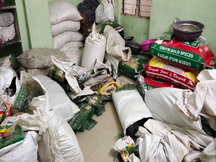 दो बोरी जीरा व सुआ सहित अन्य मसाले जब्त।