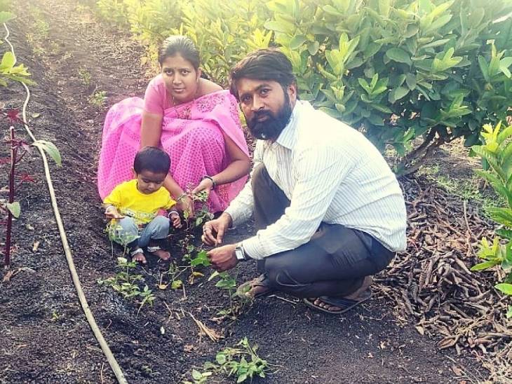 सचिन अपनी पत्नी के साथ मिलकर ढाई एकड़ जमीन पर गन्ने के साथ फल और सब्जियों की खेती कर रहे हैं।