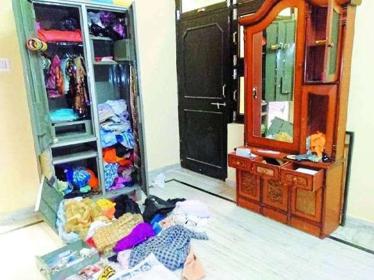 डाॅक्टर के घर चोरी से मचा हड़कंप।