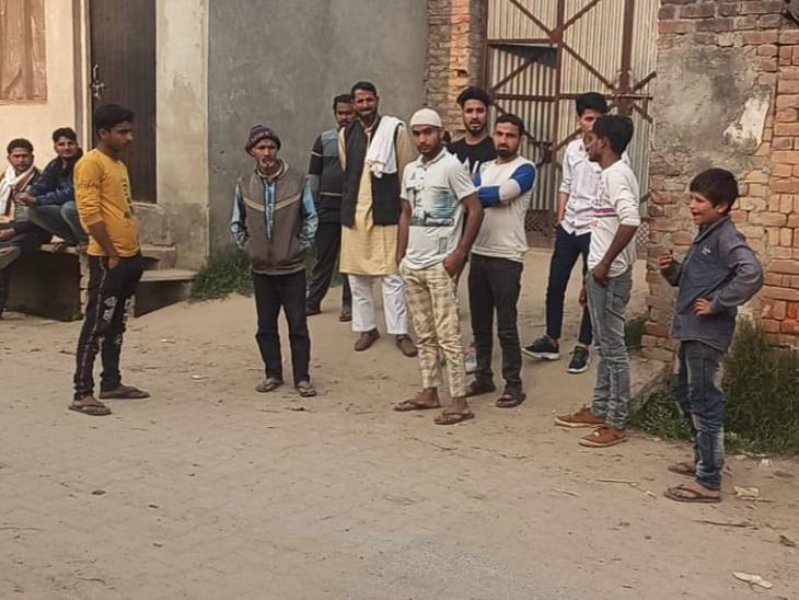 बावनखेड़ी गांव पिछड़ा हुआ है। यहां करीब साढ़े तीन हजार लोग रहते हैं। अधिकतर पठान हैं, बाकी अन्य जातियों के लिए लोग हैं।