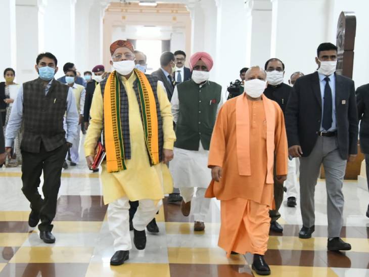 विधानसभा में मुख्यमंत्री योगी आदित्यनाथ व वित्त मंत्री सुरेश खन्ना।