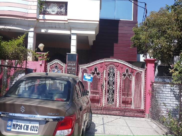 संदीप कुसरे का मकान, जहां पहुंचे थे ग्राहक बनकर अपहरण करने बदमाश।
