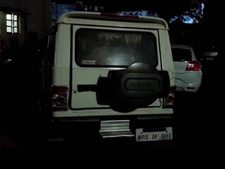 अपहरण में इस्तेमाल की गई बुलेरो गाड़ी जिसे पुलिस ने जब्त कर लिया है।