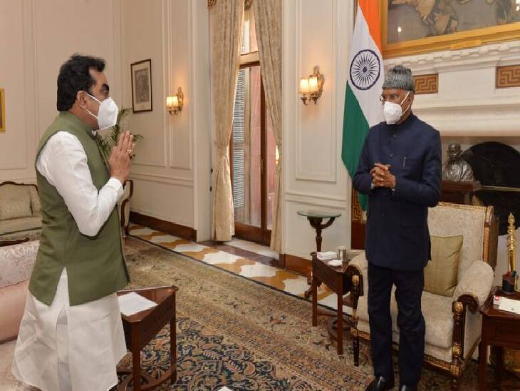 दिल्ली में राष्ट्रपति रामनाथ कोविंद से मिले सांसद राकेश सिंह।
