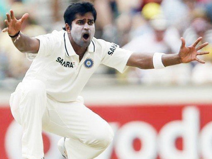 विनय कुमार ने एक मात्र टेस्ट मैच ऑस्ट्रेलिया के खिलाफ 2012 में पर्थ में खेला था।