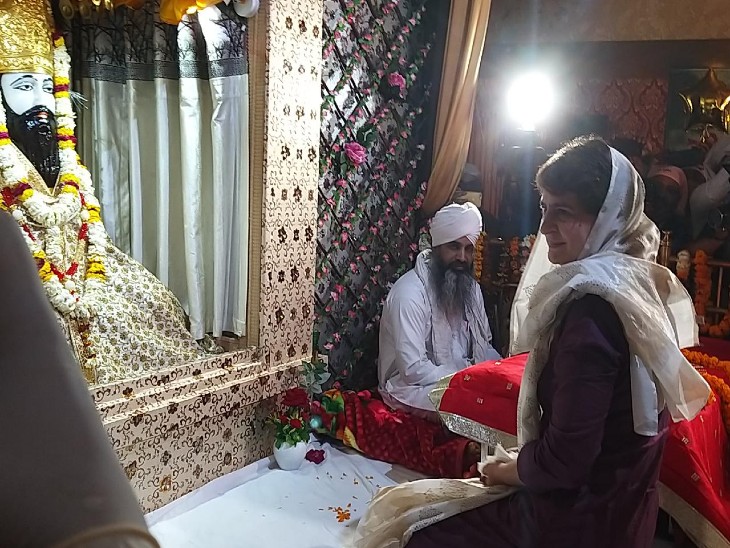 रविदास की जन्मस्थली पहुंची प्रियंका गांधी।