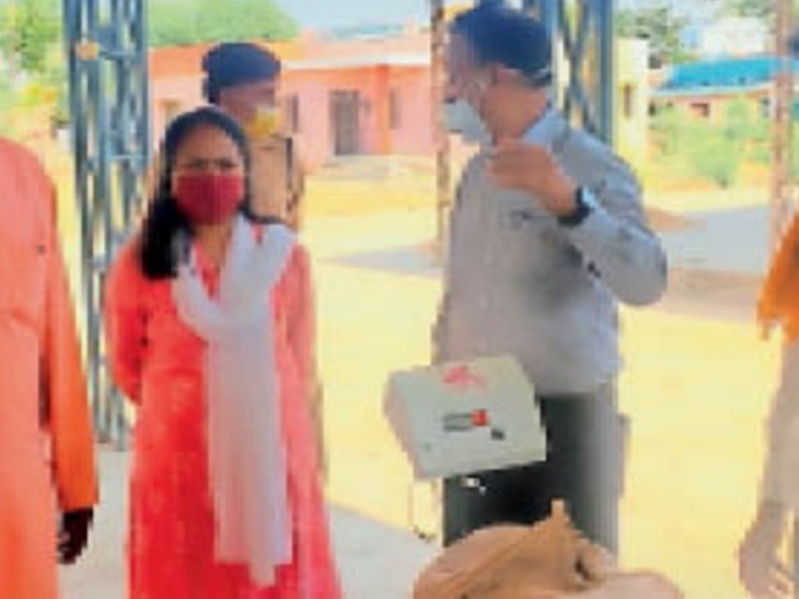 Bought 329 quintals on 12 out of 16 centers on the first day, 21