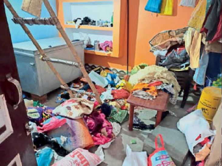 बंद घर पर चोरों की नजर, सुनसान छोड़ने पर चोर लेकर उड़ सकते हैं पैसे व  जेवरात, रहें सावधान | Within 10 days, thieves blew away goods, jewelery and  cash worth lakhs