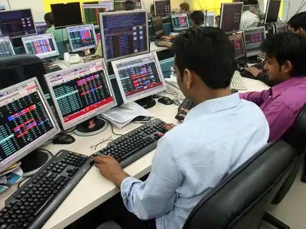 BSE NSE Sensex Today, Stock Market Latest Update: July 1 Share Market, Trade BSE, Nifty, Sensex Live News Updates | बाजार पर बढ़ा बिकवाली का दबाव, दोनों शेयर इंडेक्स में गिरावट; 52500 से नीचे आया सेंसेक्स, निफ्टी 15700 से ऊपर - Vimarsana News