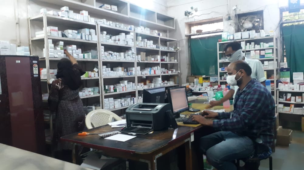 Medicines are available at 90 percent less cost than the market rate, when there was no wind of the Chief Minister's free medicine scheme in the government hospital, then the trust's medical