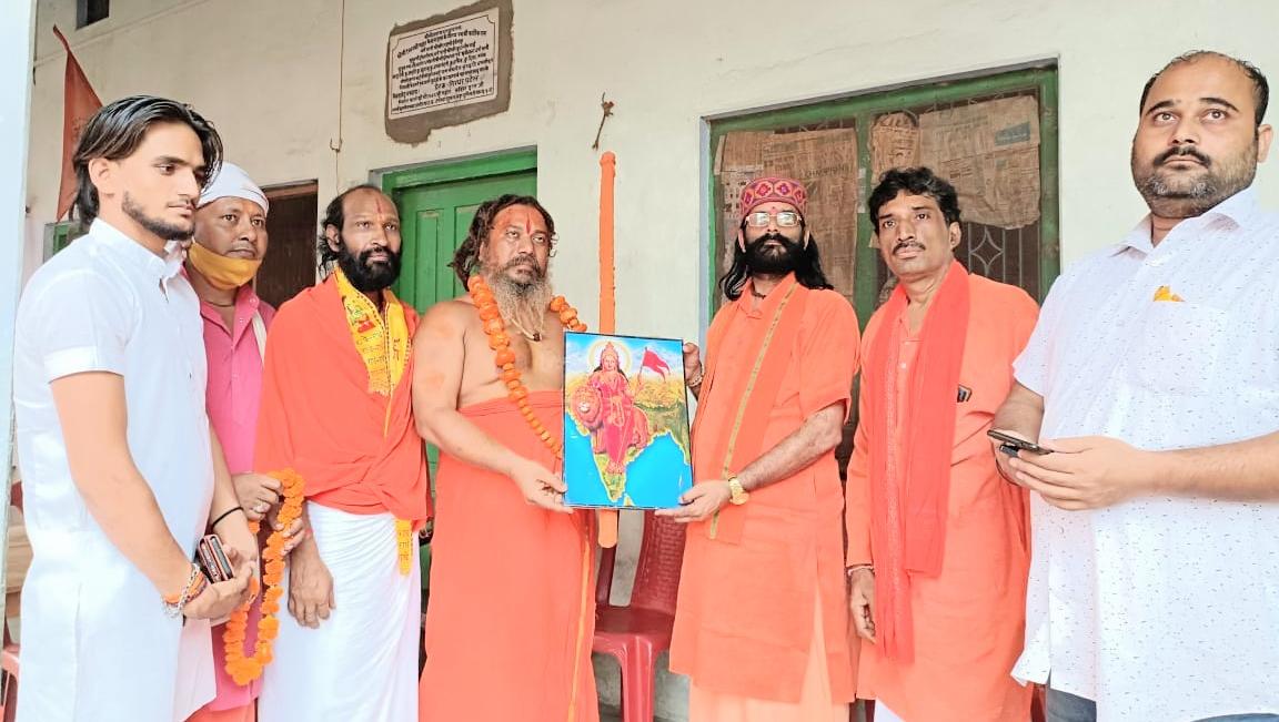 परमहंस दास ने कहा कि अगर अक्टूबर तक भारत को हिंदू राष्ट्र घोषित नहीं किया गया तो सरयू में जल समाधि ले लूंगा। - Dainik Bhaskar