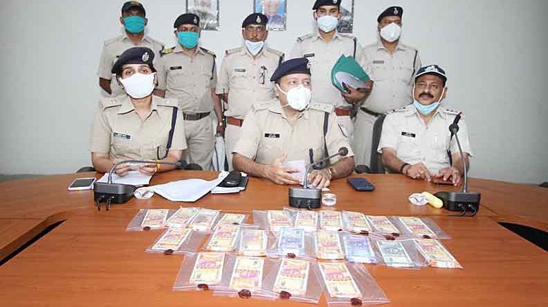 युसूफ ने गोरखपुर यूपी एवं सिवान बिहार से नकली नोट मिलने की बात कबूली है।